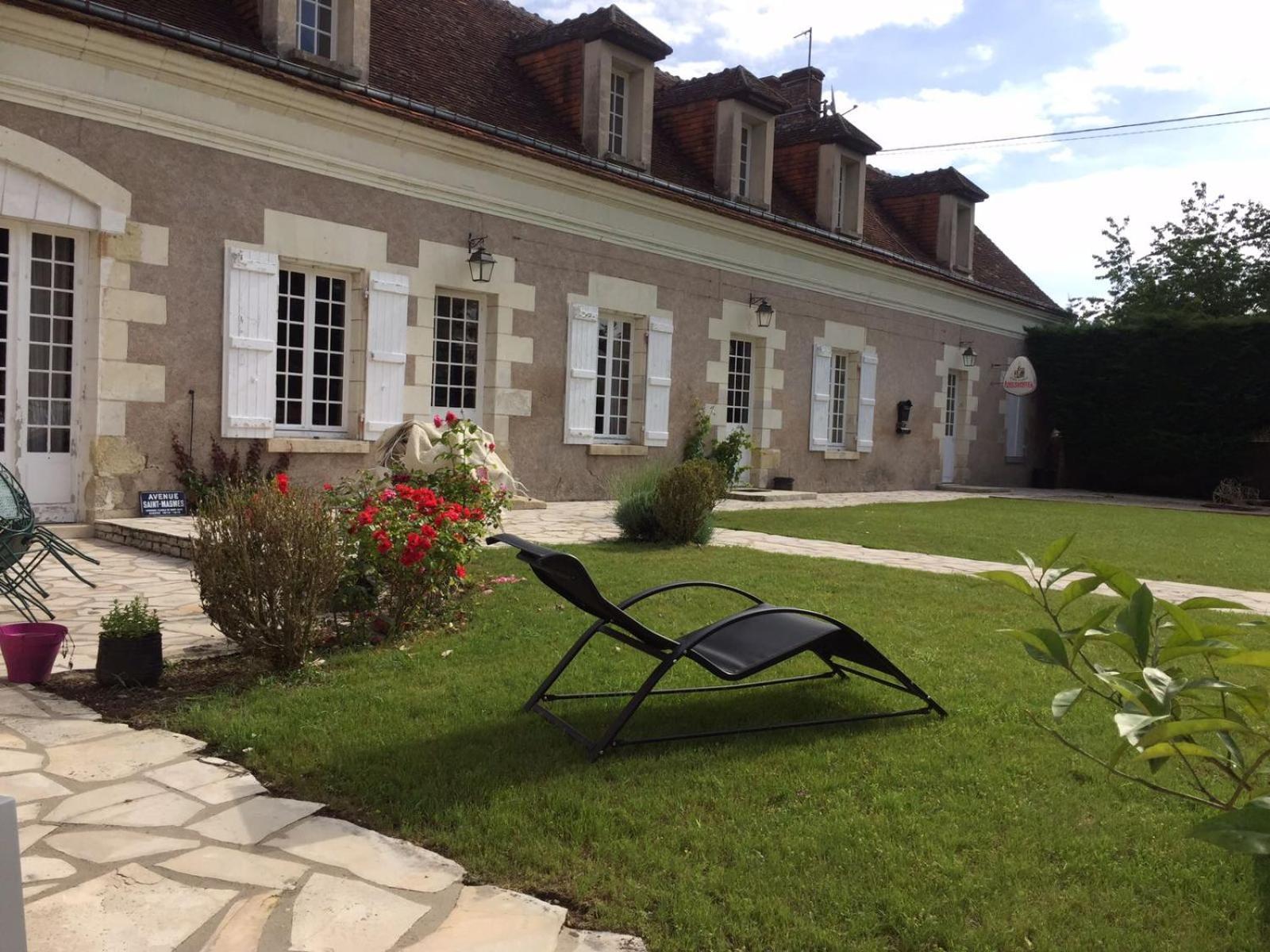 Maison Des Arts Francueil Kültér fotó